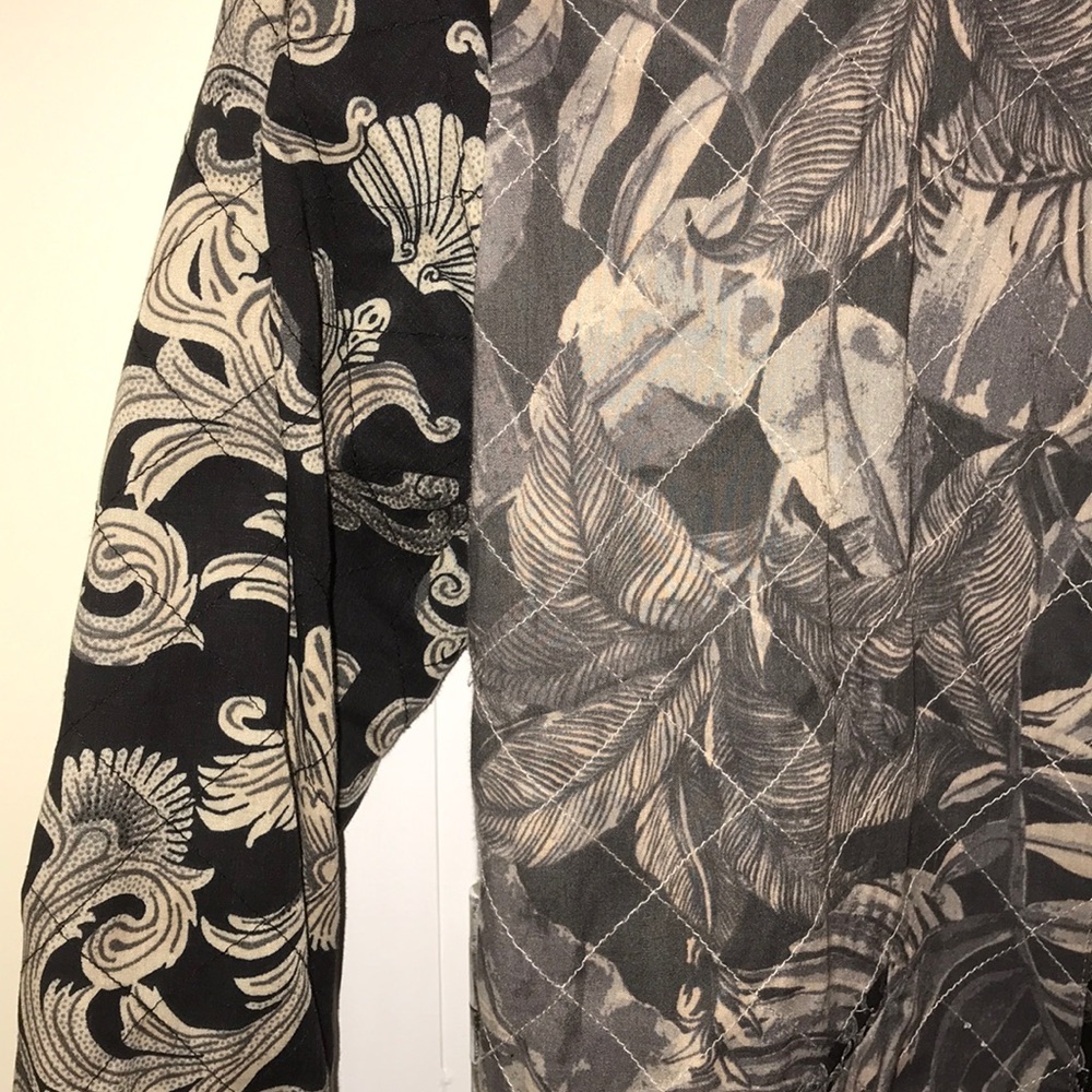 H&M fabric patterned jacket - Picture 3 of 3